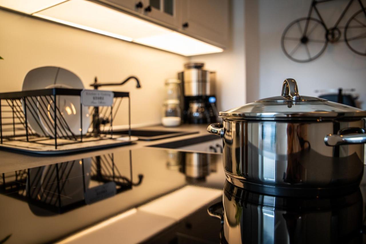 Unterschlupf Mit Garten & Whirlpool *