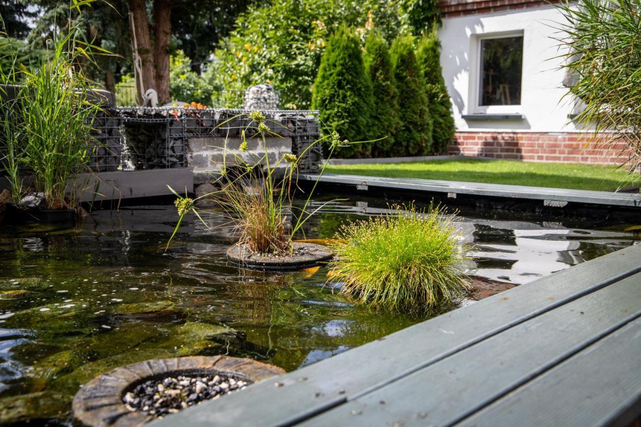 Unterschlupf Mit Garten & Whirlpool Radeberg